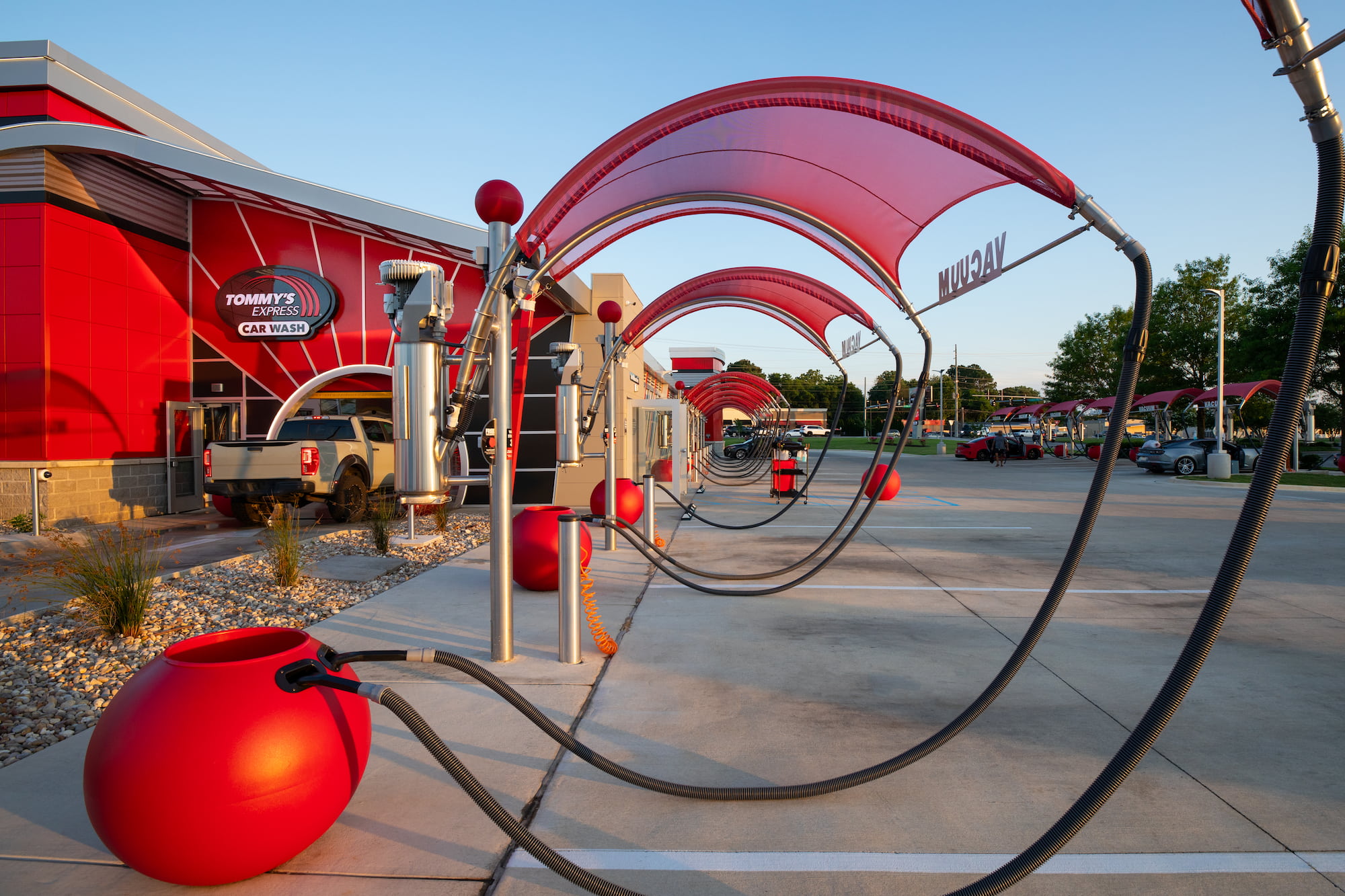 Tommy's Express Car Wash Image