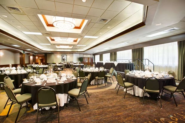 Images Embassy Suites by Hilton Greensboro Airport