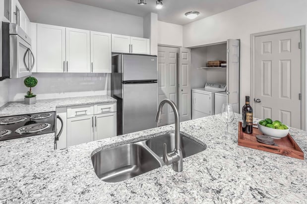 Images Camden Lakeway Apartments