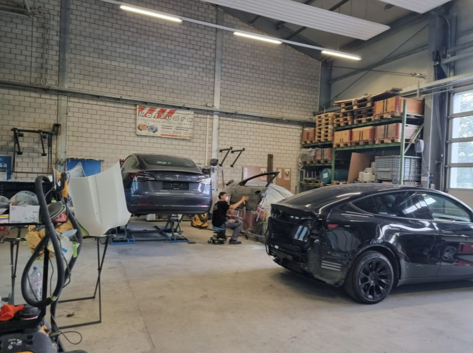 Bilder Auto Zentrum Grindel GmbH Carrosserie Spritzwerk Garage