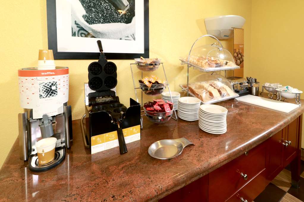 Images Hampton Inn by Hilton Guadalajara-Aeropuerto