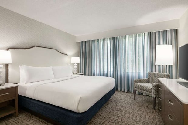 Images Embassy Suites by Hilton Philadelphia Valley Forge
