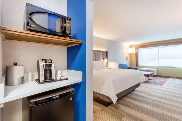 Images Holiday Inn Express & Suites Florence - Cincinnati Airport by IHG