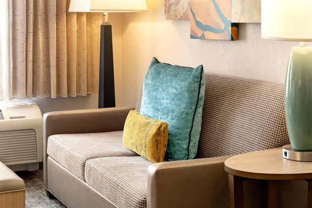 Images Staybridge Suites Fort Wayne by IHG