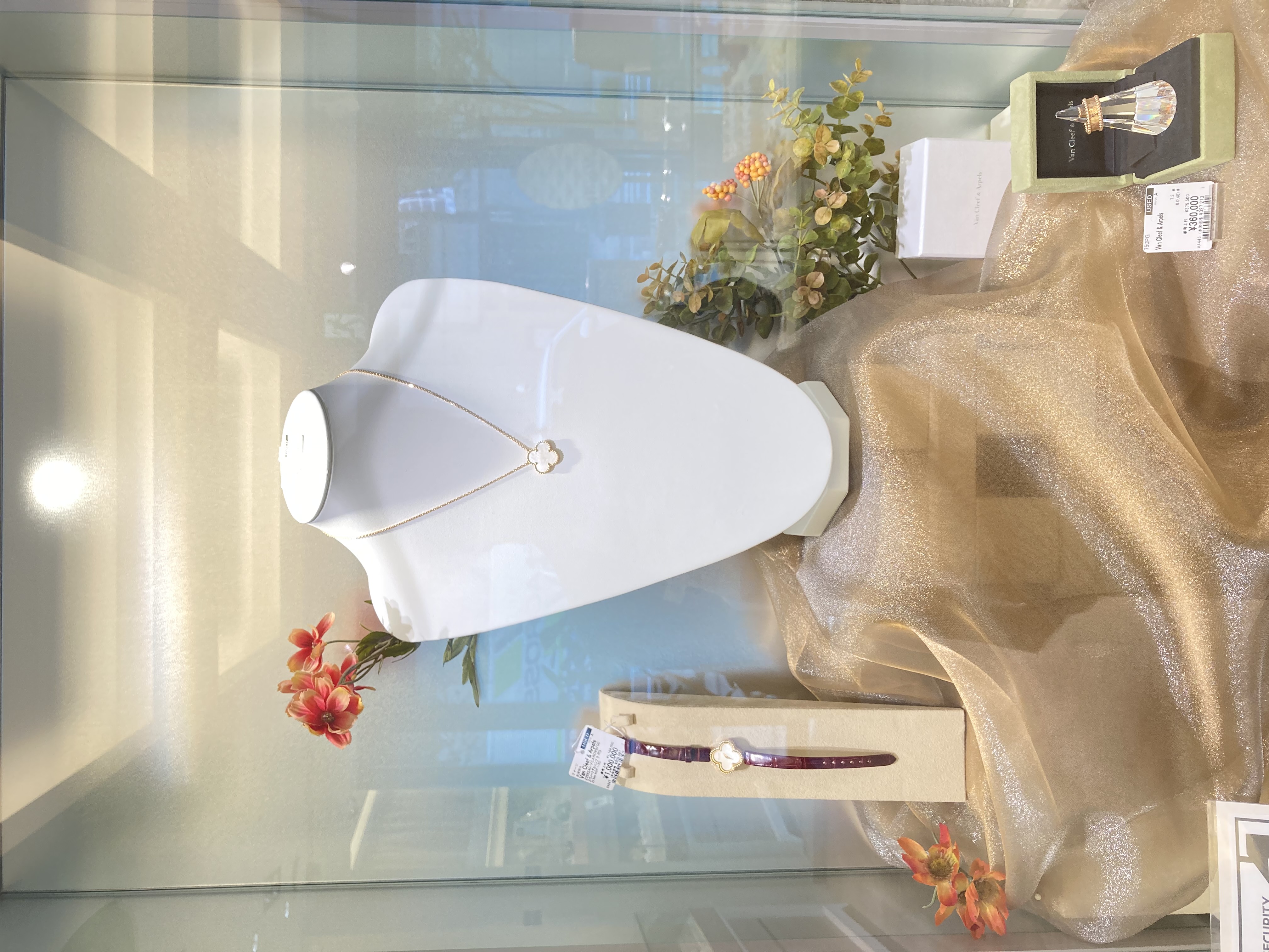 Images KOMEHYO（コメ兵）神戸三宮店