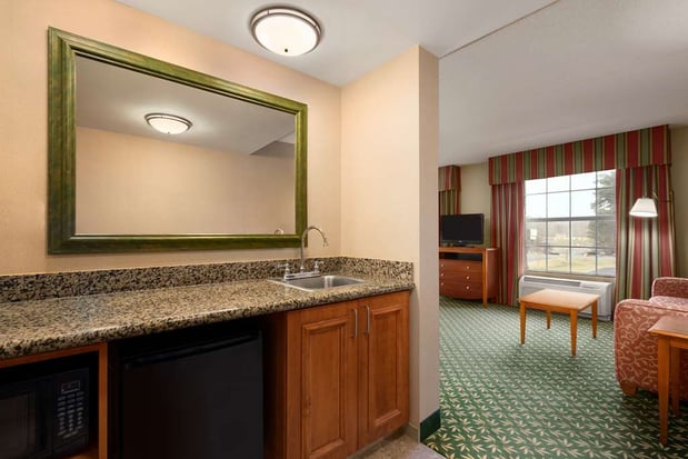 Images Hampton Inn & Suites Williamsburg-Central