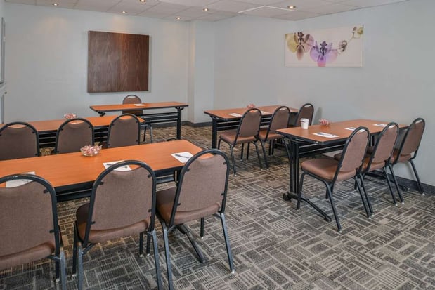 Images Hampton Inn closest to Universal Orlando