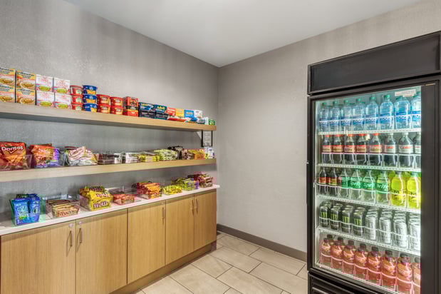 Images Holiday Inn Express & Suites Green Bay East by IHG