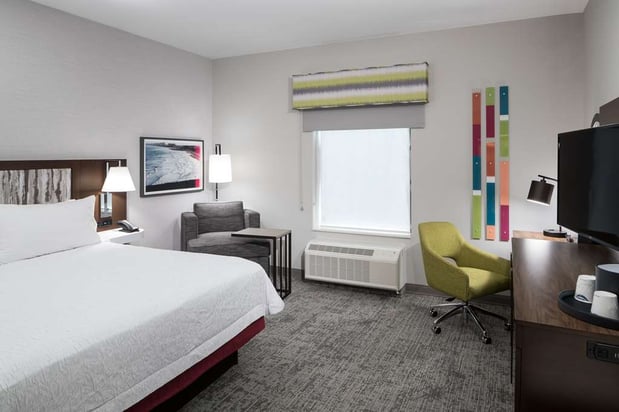 Images Hampton Inn & Suites Cape Canaveral Cruise Port
