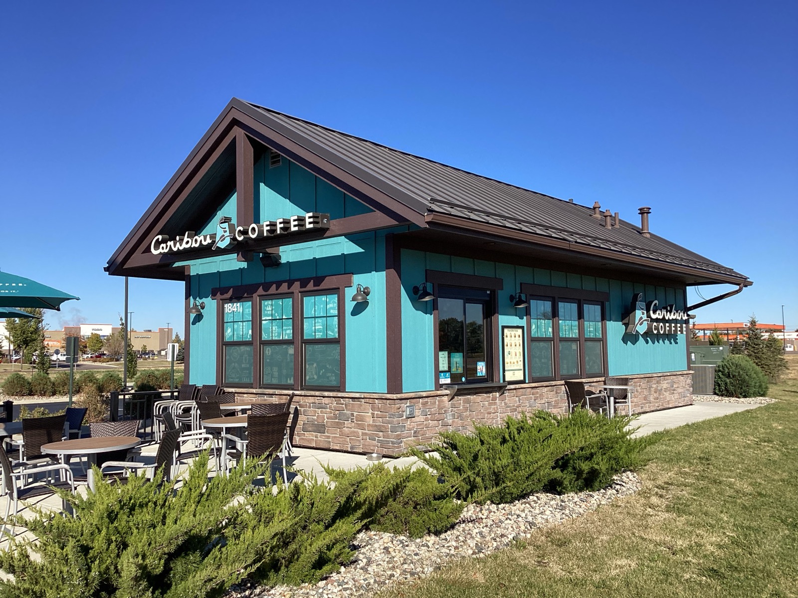 Storefront of the Caribou Coffee at 1841 Premier Dr in Mankato