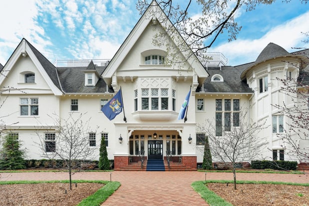 Images The Inn at Stonecliffe