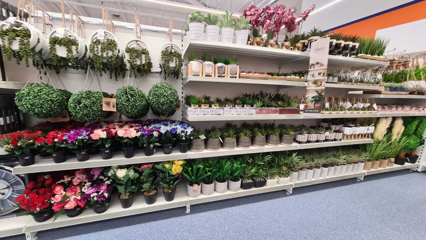 B&M's brand new store in Doncaster stocks a huge range of giftware, like these beautiful artificial foliage accessories!