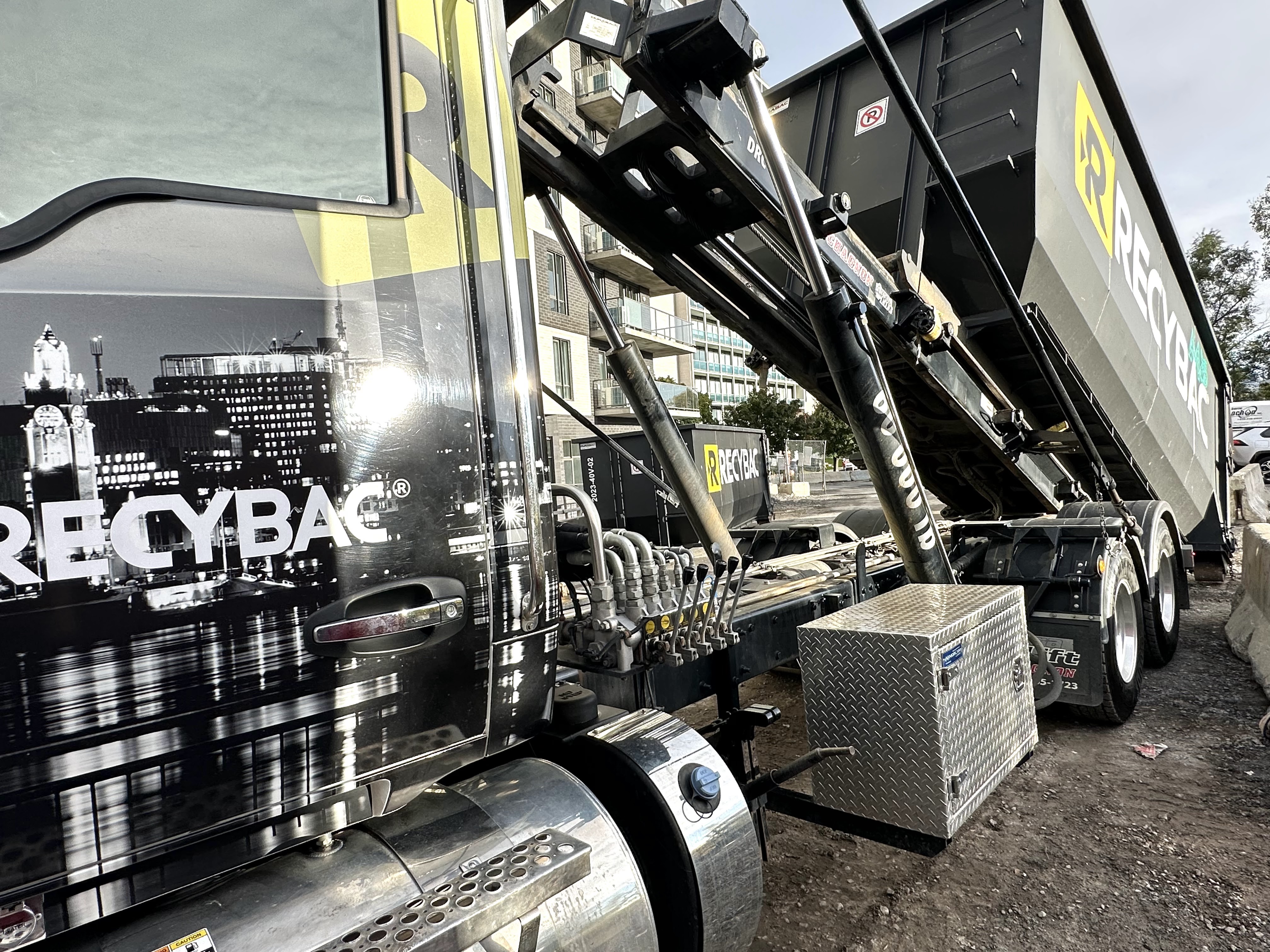 Images Location de conteneur RECYBAC Longueuil