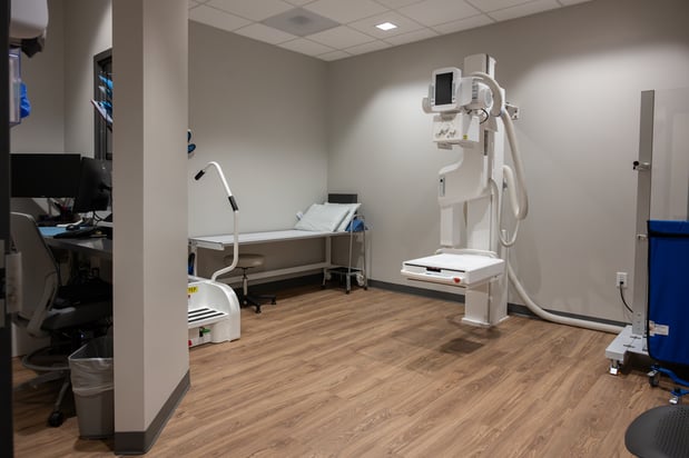 Images Ochsner Orthopedics and Sports Medicine Institute at Elite Training Complex – Burbank