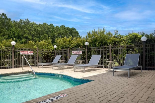 Images Spark by Hilton Savannah Airport