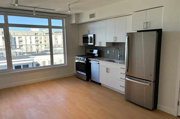 Images 605 Concord at Fresh Pond
