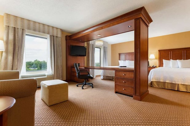 Images Hampton Inn & Suites Detroit/Chesterfield Township