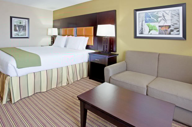 Images Holiday Inn Express & Suites Arlington (I-20-Parks Mall) by IHG
