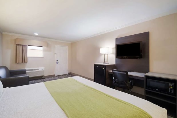 Images SureStay by Best Western Rockdale