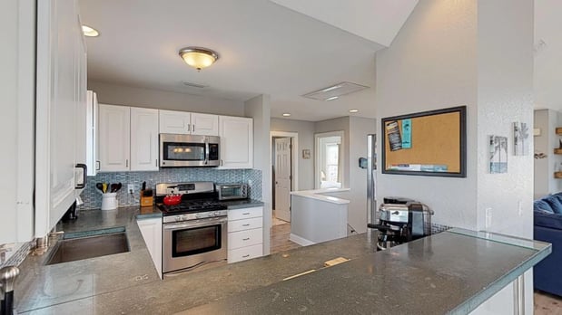 Images Midgett Realty - Avon