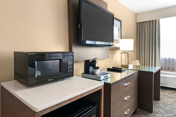 Images Best Western Plus Kansas City Sports Complex Hotel