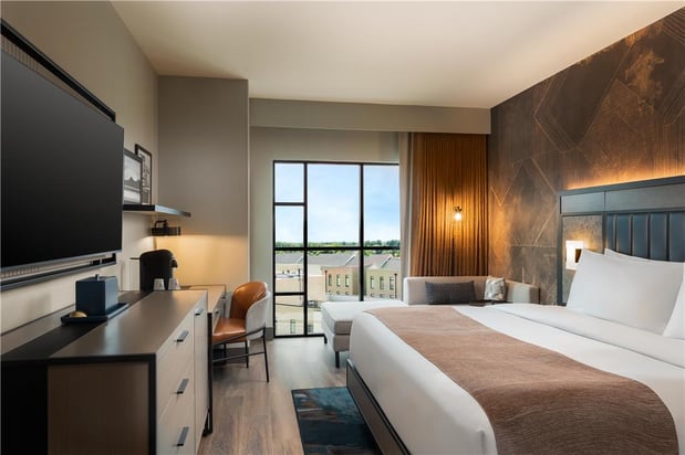 Images Hotel Avail Rogers, Tapestry Collection by Hilton