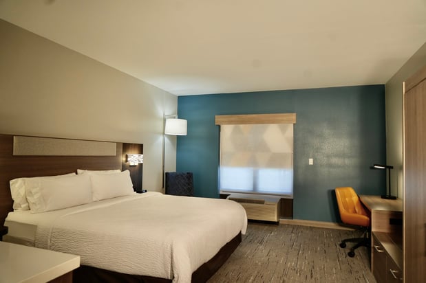 Images Holiday Inn Express & Suites Jackson - Flowood by IHG