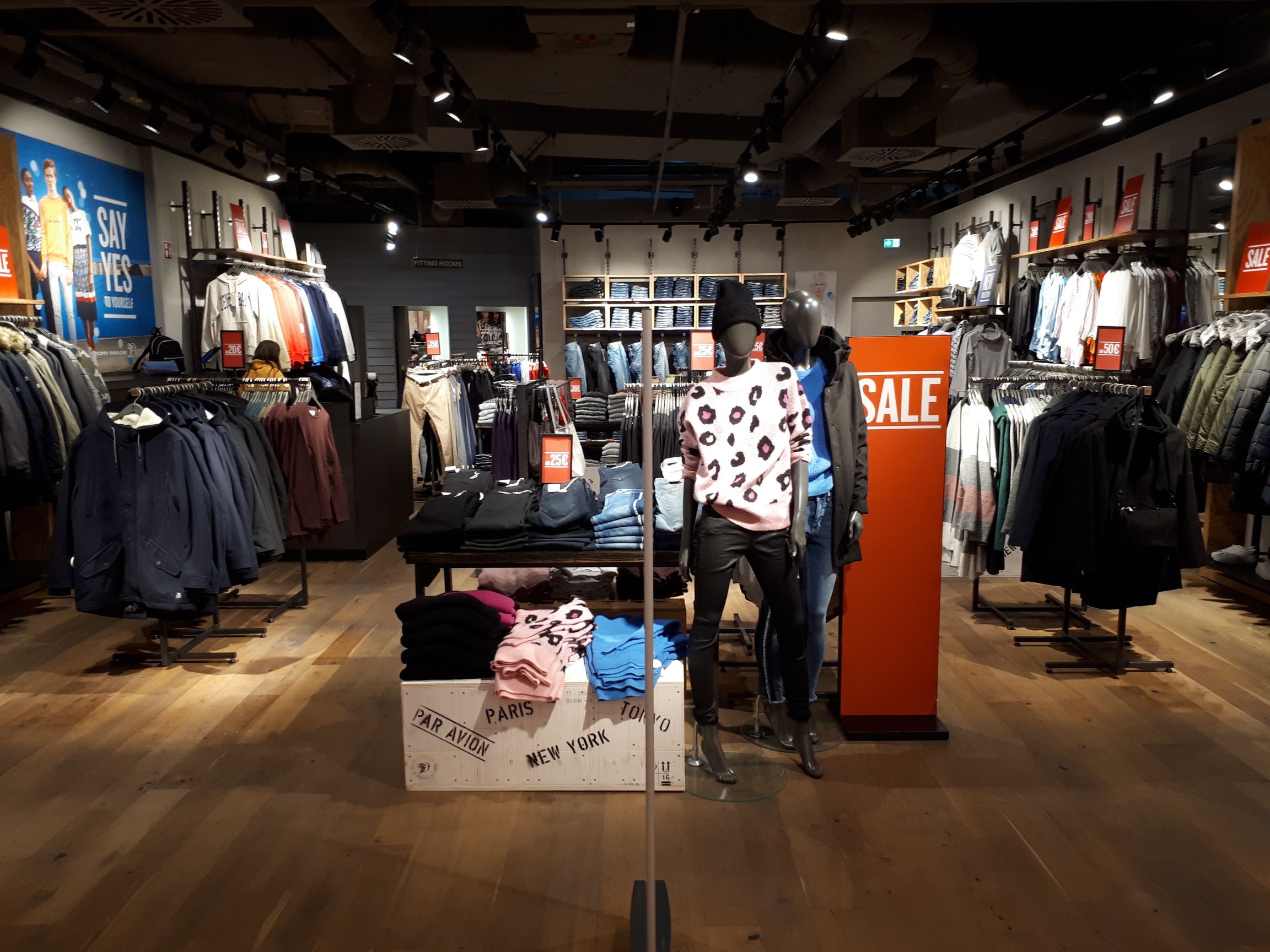 TOM TAILOR Denim Store, Pferdemarkt 1 in Hameln