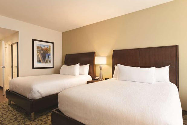 Images Hilton Garden Inn Boston Logan Airport