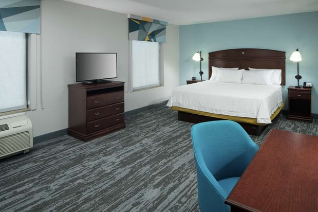 Images Hampton Inn & Suites Rochester-North