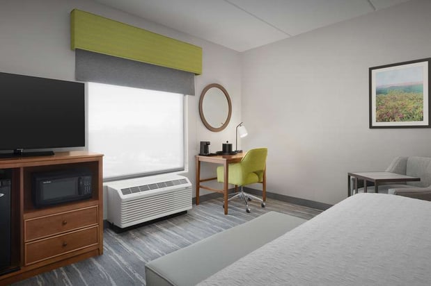 Images Hampton Inn & Suites Lynchburg