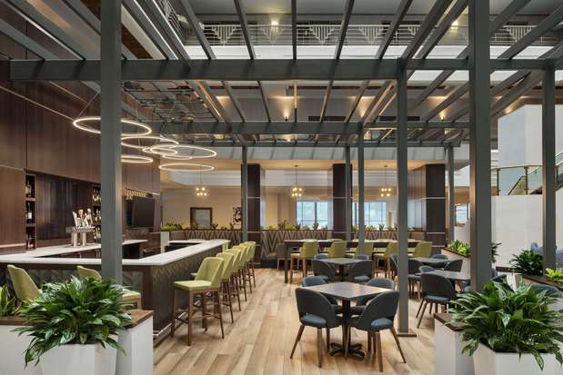 Images Embassy Suites by Hilton Indianapolis Downtown