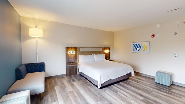 Images Holiday Inn Express & Suites Chicago Schaumburg by IHG