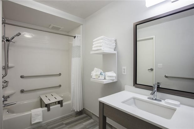 Images Hampton Inn and Suites Hermosa Beach