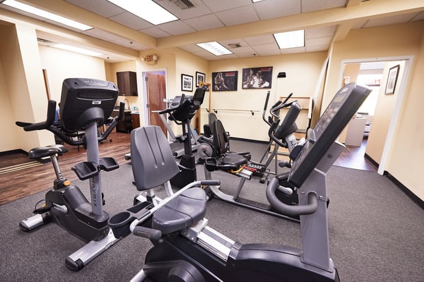 Images MOTION Sports Medicine - Rockville Centre