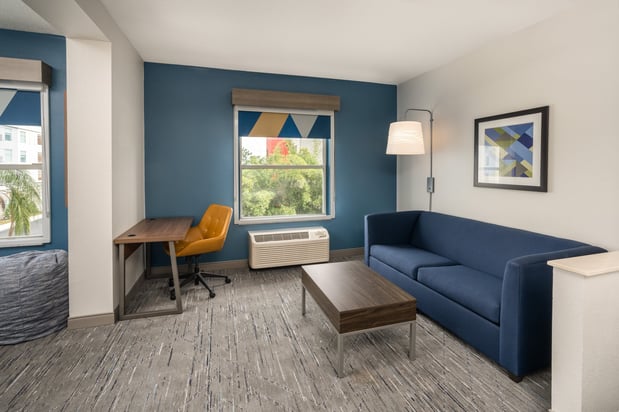 Images Holiday Inn Express & Suites Orlando International Airport by IHG