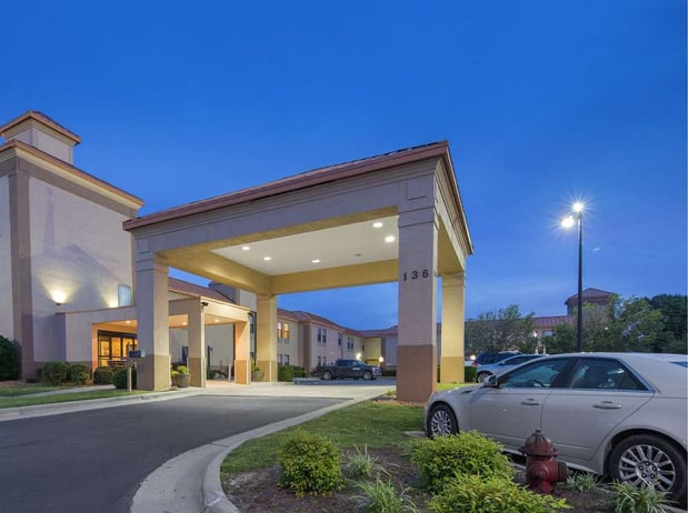 Images SureStay Plus by Best Western Roanoke Rapids I 95