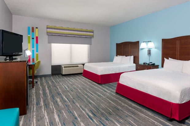 Images Hampton Inn and Suites-Winston-Salem/University Area NC