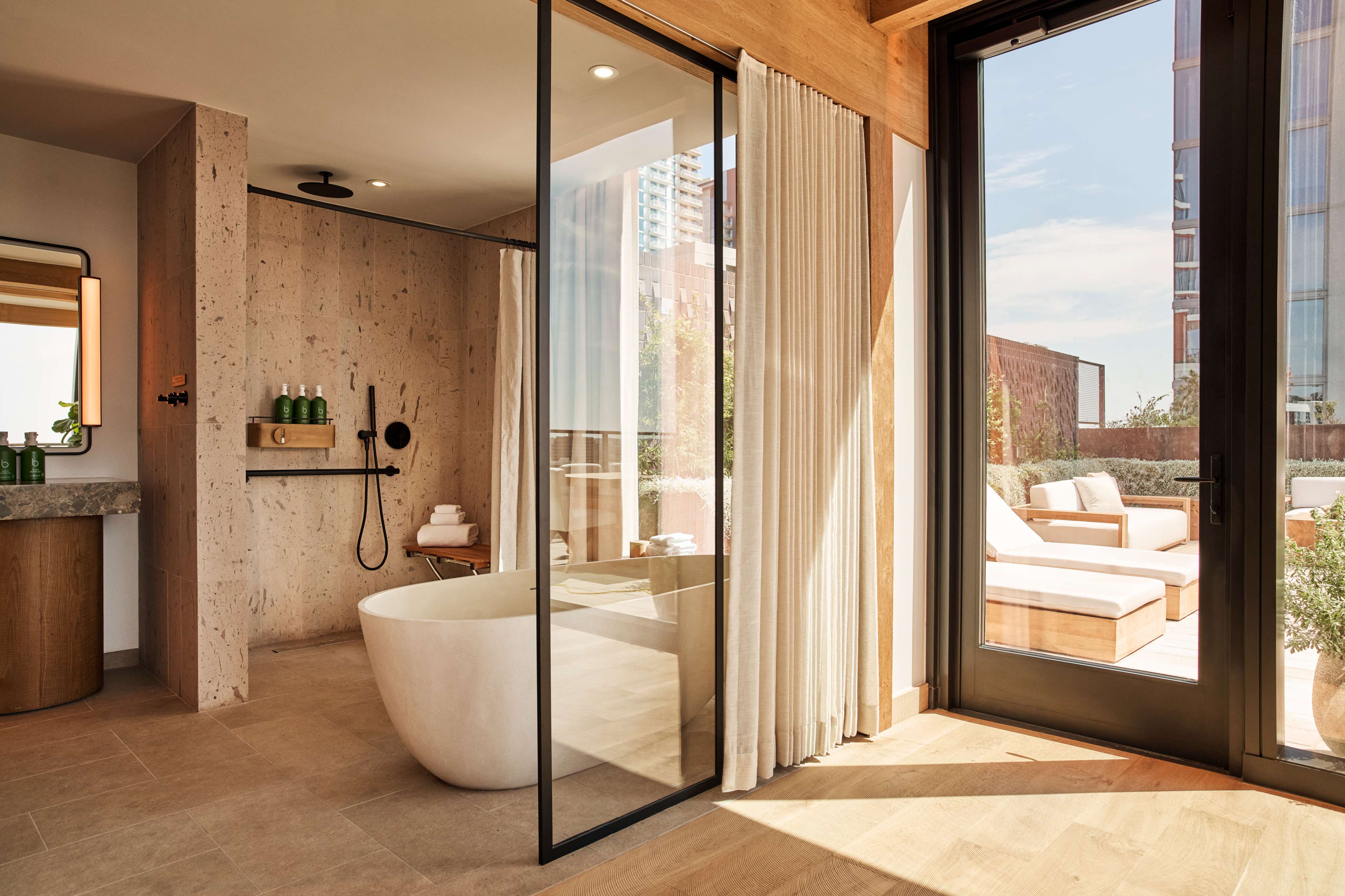 Lake Terrace Suite Bathroom 