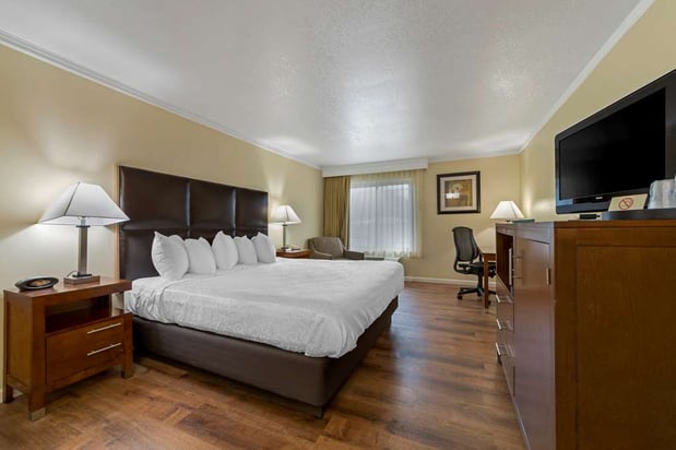 Images Best Western Plus Northwoods Inn