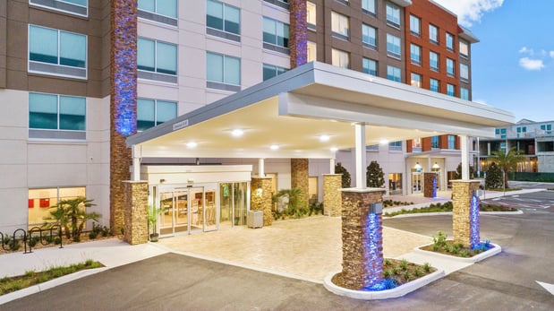 Images Holiday Inn Express & Suites Orlando - Lake Buena Vista by IHG