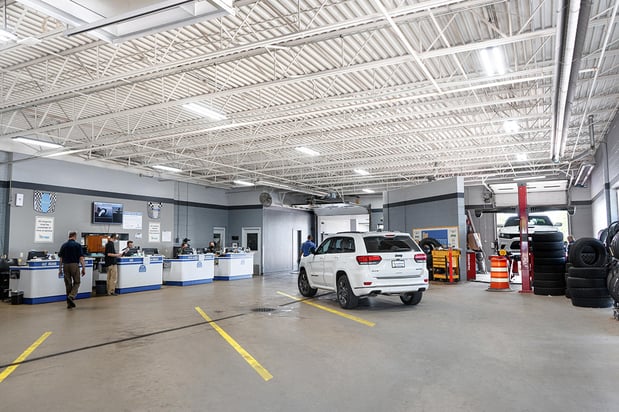 Images Russ Darrow Chrysler, Dodge, Jeep, RAM of Madison Service Center