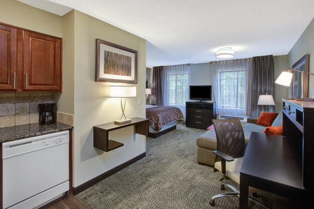 Images Staybridge Suites Louisville-East by IHG