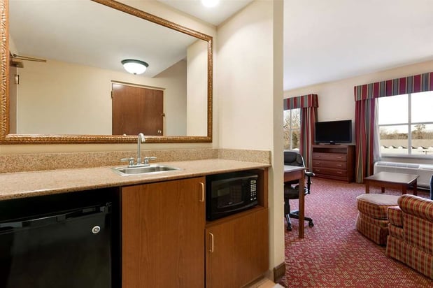 Images Hampton Inn & Suites Williamsburg Historic District