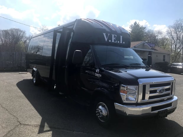 Images V.E.I. Limousine