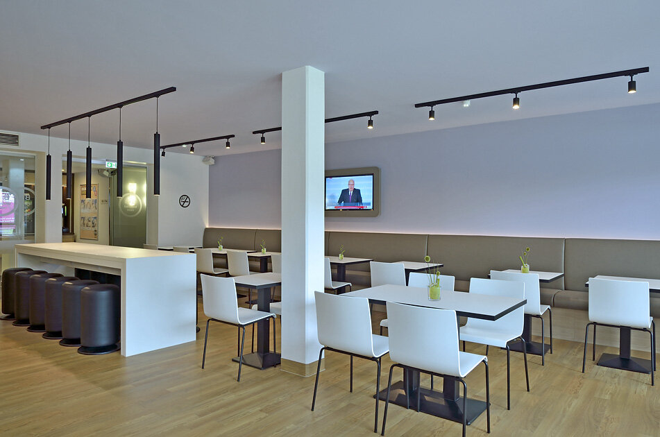 Bilder B&B HOTEL Mannheim-Neuostheim