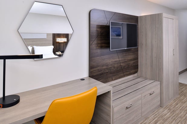 Images Holiday Inn Express Winston-Salem Medical Ctr Area by IHG