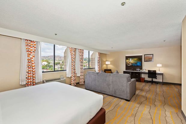 Images DoubleTree by Hilton Whittier Los Angeles