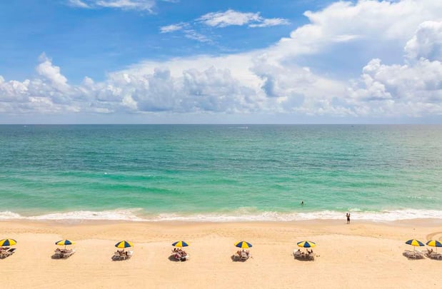 Images The Singer Oceanfront Resort, Curio Collection by Hilton