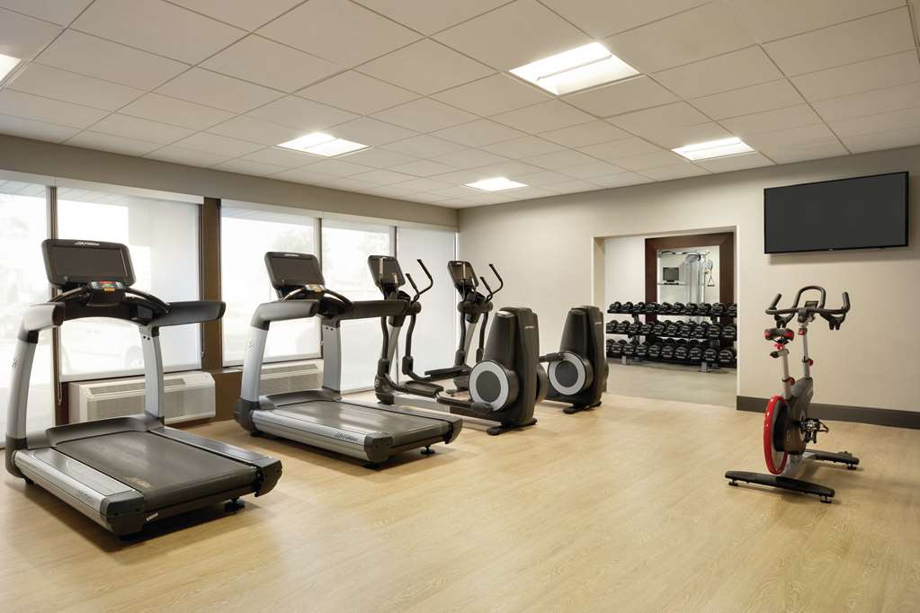 Health club  fitness center  gym DoubleTree by Hilton Hotel Toronto Airport West Mississauga (905)624-1144